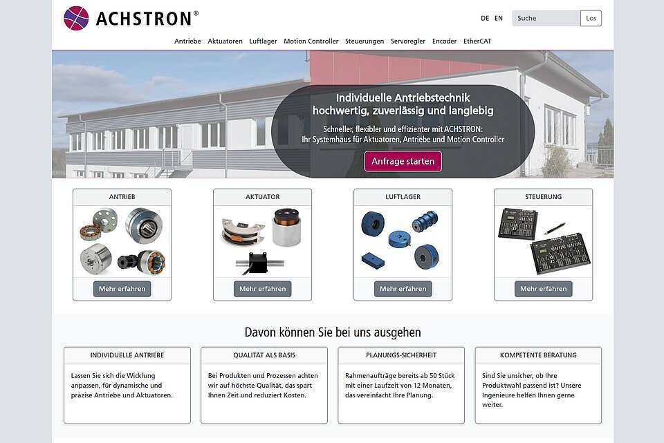 Screenshot der Startseite von ACHSTRON auf Desktop